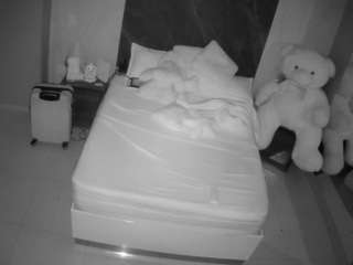 voyeurcam-casa-salsa-bedroom-3