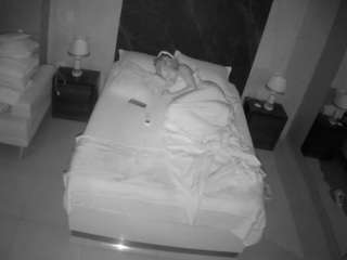 voyeurcam-casa-salsa-bedroom-3