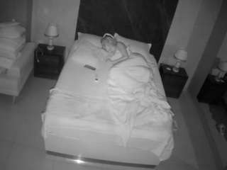 voyeurcam-casa-salsa-bedroom-3