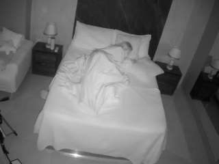 voyeurcam-casa-salsa-bedroom-3