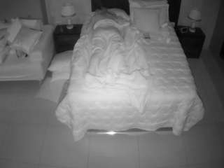 voyeurcam-casa-salsa-bedroom-3
