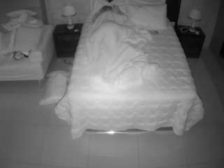 voyeurcam-casa-salsa-bedroom-3