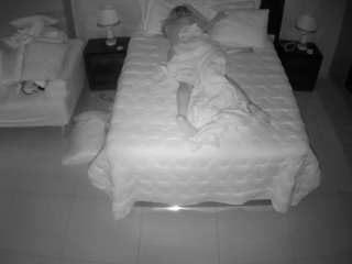 le modèle voyeurcam-casa-salsa-bedroom-3 est en webcam porno dans un show sur le site camsoda, il possède les tags suivants: flashing,hidden cam,no drinking,no smoking,pov,sexwebcam,teen 18,voyeur,young adult,hd