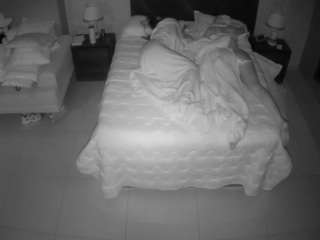 voyeurcam-casa-salsa-bedroom-3