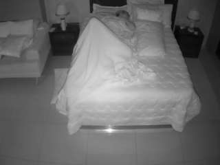 voyeurcam-casa-salsa-bedroom-3