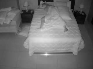 voyeurcam-casa-salsa-bedroom-3