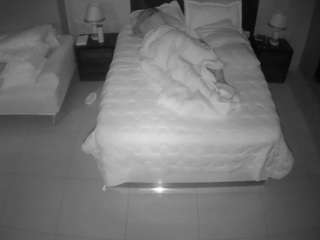 voyeurcam-casa-salsa-bedroom-3