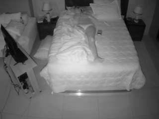 voyeurcam-casa-salsa-bedroom-3