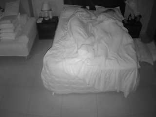 voyeurcam-casa-salsa-bedroom-3