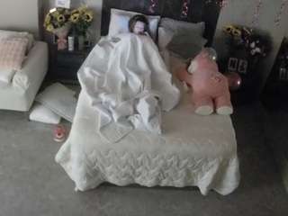 voyeurcam-casa-salsa-bedroom-3