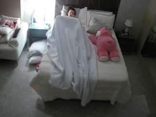 voyeurcam-casa-salsa-bedroom-3