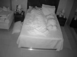 voyeurcam-casa-salsa-bedroom-3