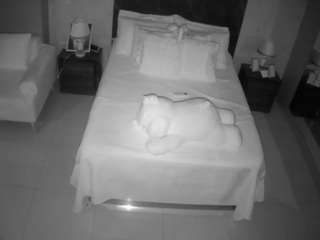 voyeurcam-casa-salsa-bedroom-3