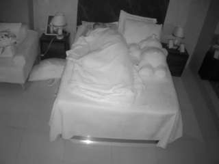 voyeurcam-casa-salsa-bedroom-3