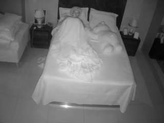 voyeurcam-casa-salsa-bedroom-3