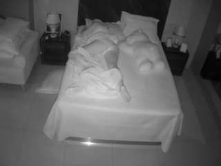 voyeurcam-casa-salsa-bedroom-3