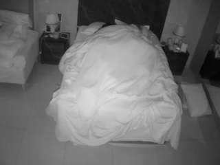 voyeurcam-casa-salsa-bedroom-3