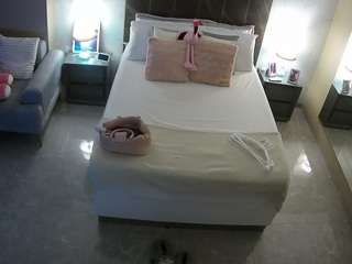 यह मॉडल अभी लाइव है. voyeurcam-casa-salsa-bedroom-3