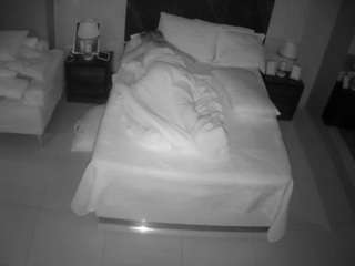 voyeurcam-casa-salsa-bedroom-3