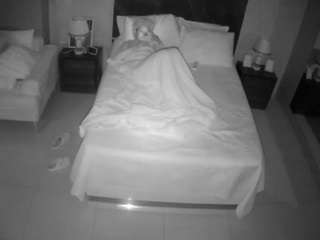 voyeurcam-casa-salsa-bedroom-3