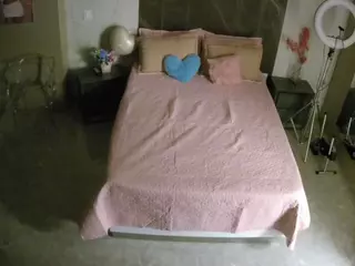 Casa Salsa Bedroom 3's Live Sex Cam Show