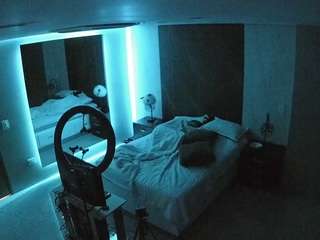 camsoda voyeurcam-casa-salsa-bedroom-4