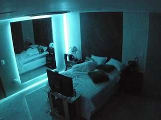 camsoda voyeurcam-casa-salsa-bedroom-4