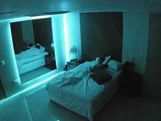 camsoda voyeurcam-casa-salsa-bedroom-4