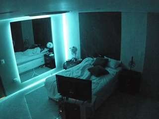 camsoda voyeurcam-casa-salsa-bedroom-4