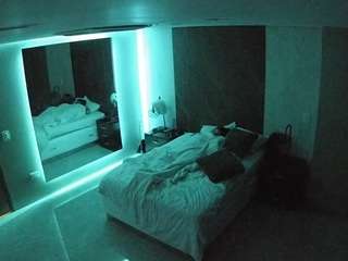 camsoda voyeurcam-casa-salsa-bedroom-4