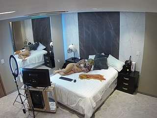 Lexxxusadams camsoda voyeurcam-casa-salsa-bedroom-4