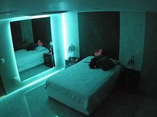 Hartlibangg camsoda voyeurcam-casa-salsa-bedroom-4