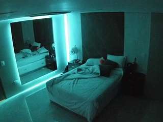 camsoda voyeurcam-casa-salsa-bedroom-4