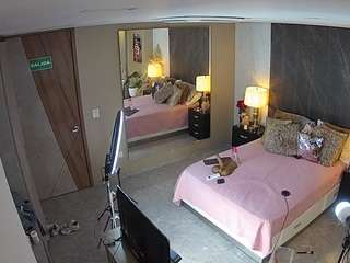 voyeurcam-casa-salsa-bedroom-4