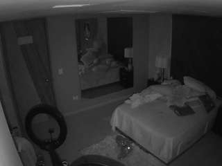 voyeurcam-casa-salsa-bedroom-4