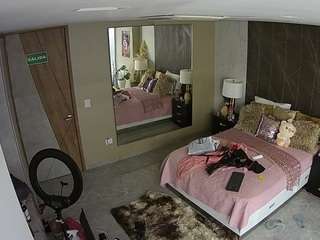 voyeurcam-casa-salsa-bedroom-4
