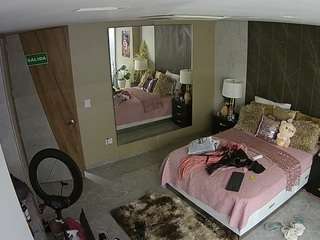 voyeurcam-casa-salsa-bedroom-4