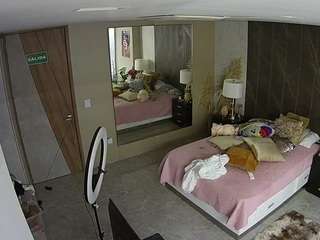 voyeurcam-casa-salsa-bedroom-4