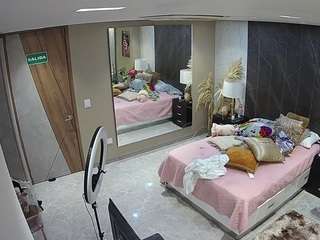 voyeurcam-casa-salsa-bedroom-4