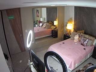 voyeurcam-casa-s... Live Webcam on CamSoda