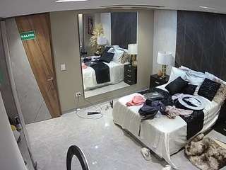 voyeurcam-casa-salsa-bedroom-4