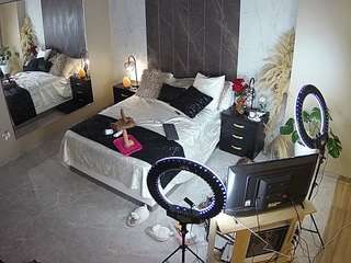 voyeurcam-casa-salsa-bedroom-4