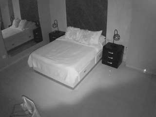 voyeurcam-casa-salsa-bedroom-4