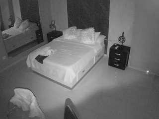 voyeurcam-casa-salsa-bedroom-4