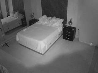 voyeurcam-casa-salsa-bedroom-4