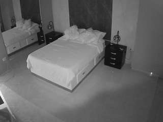 voyeurcam-casa-salsa-bedroom-4