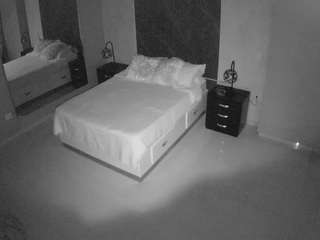 voyeurcam-casa-salsa-bedroom-4
