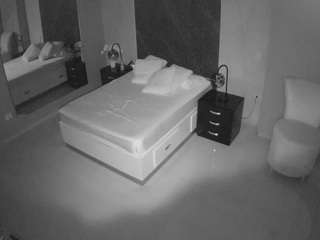 voyeurcam-casa-salsa-bedroom-4