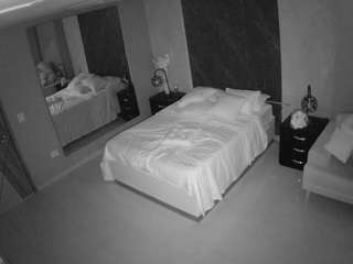 voyeurcam-casa-salsa-bedroom-4