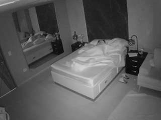 voyeurcam-casa-salsa-bedroom-4